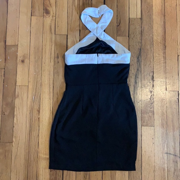 Superdown Cross Front Dress - Picture 7 of 13